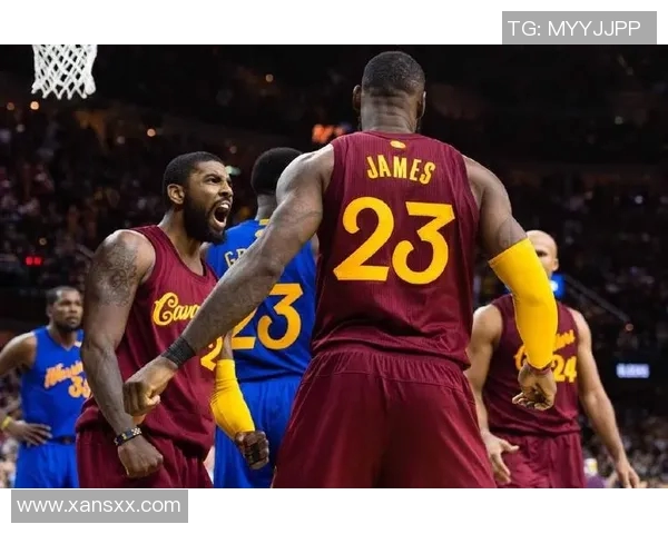 2015年圣诞大战骑士与勇士的巅峰对决回顾与精彩瞬间分析